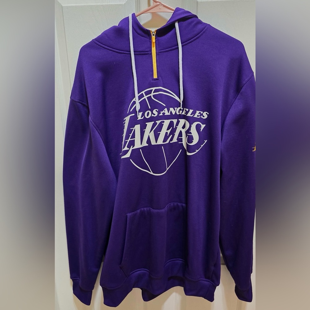 Los Angeles Lakers Pullover Hoodie Size XL NWT